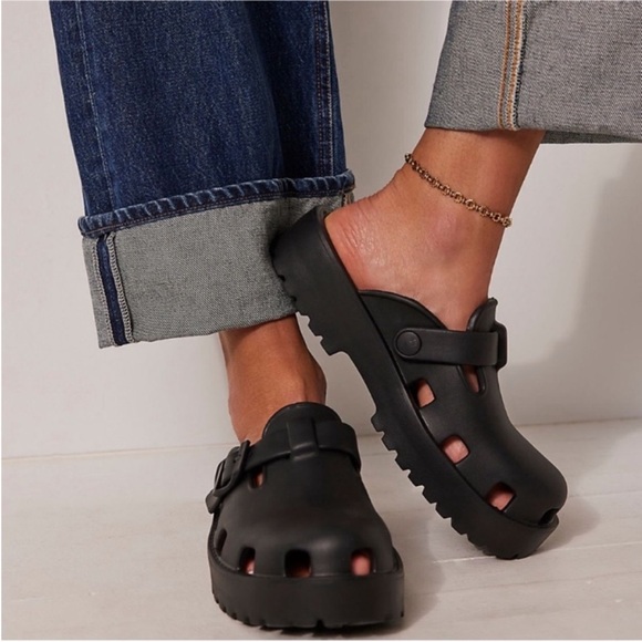 NEW Free People Karlie Buckle Clogs Size 6 Black Mules Slip-On EVA Buckle Detail - Picture 12 of 14